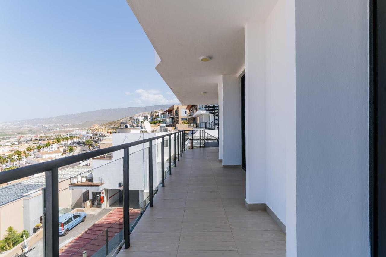 Sunset White Villa - Ocean View, Jakuzzi, Heated Pool, Air-Conditioning, Grill Плая де лас Америкас Екстериор снимка