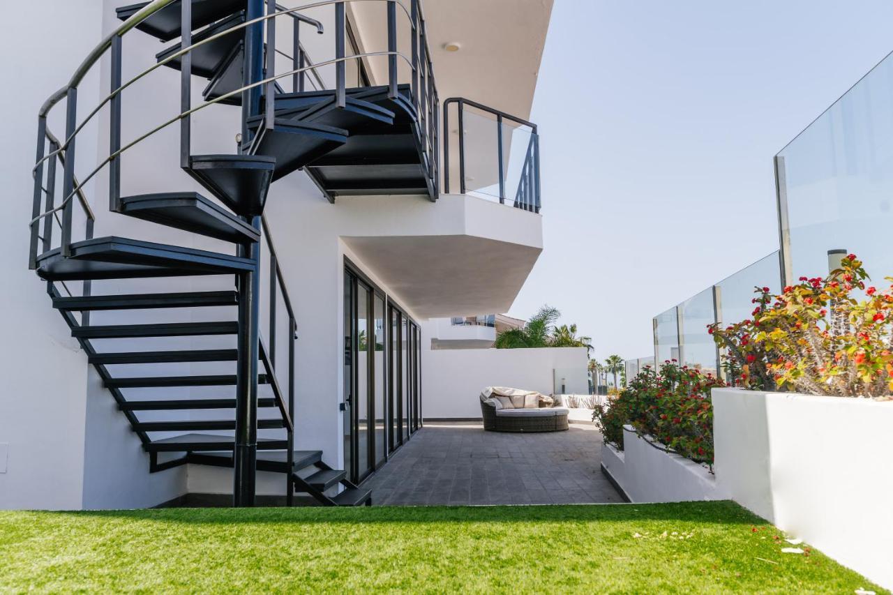 Sunset White Villa - Ocean View, Jakuzzi, Heated Pool, Air-Conditioning, Grill Плая де лас Америкас Екстериор снимка
