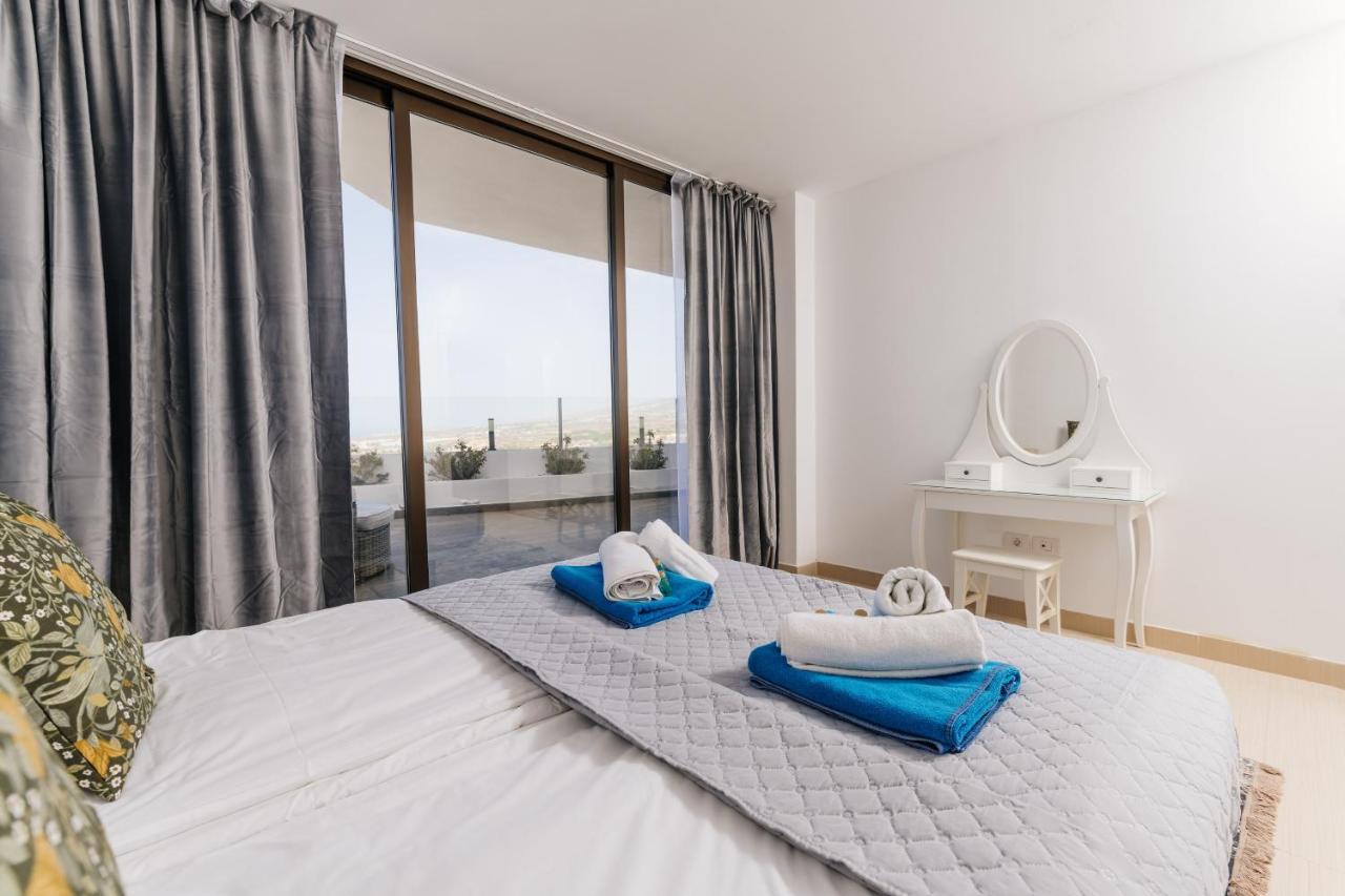 Sunset White Villa - Ocean View, Jakuzzi, Heated Pool, Air-Conditioning, Grill Плая де лас Америкас Екстериор снимка