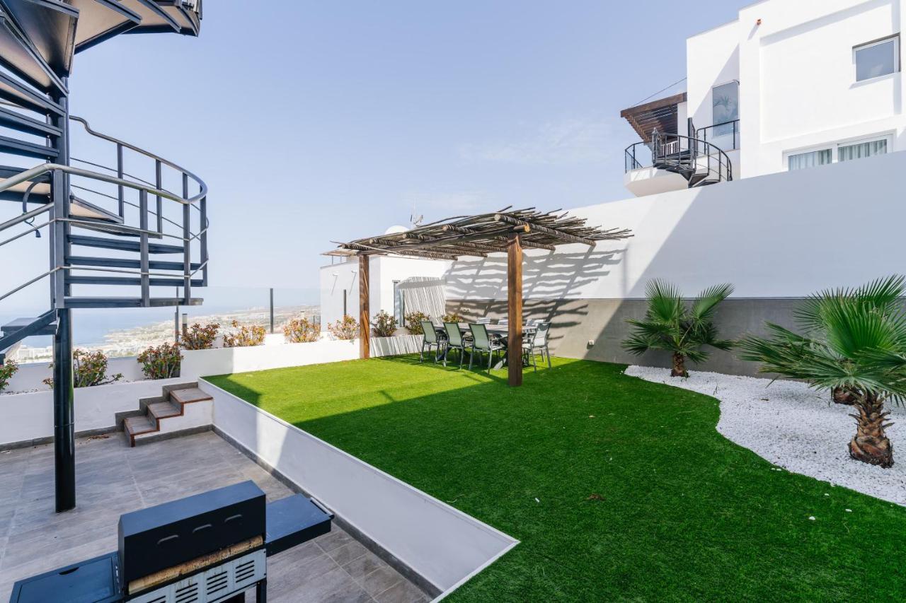 Sunset White Villa - Ocean View, Jakuzzi, Heated Pool, Air-Conditioning, Grill Плая де лас Америкас Екстериор снимка