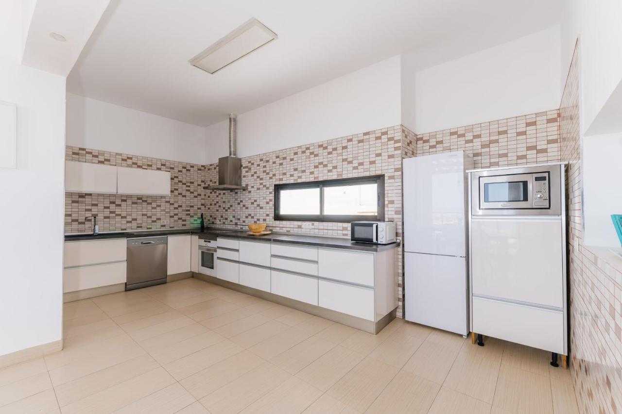 Sunset White Villa - Ocean View, Jakuzzi, Heated Pool, Air-Conditioning, Grill Плая де лас Америкас Екстериор снимка