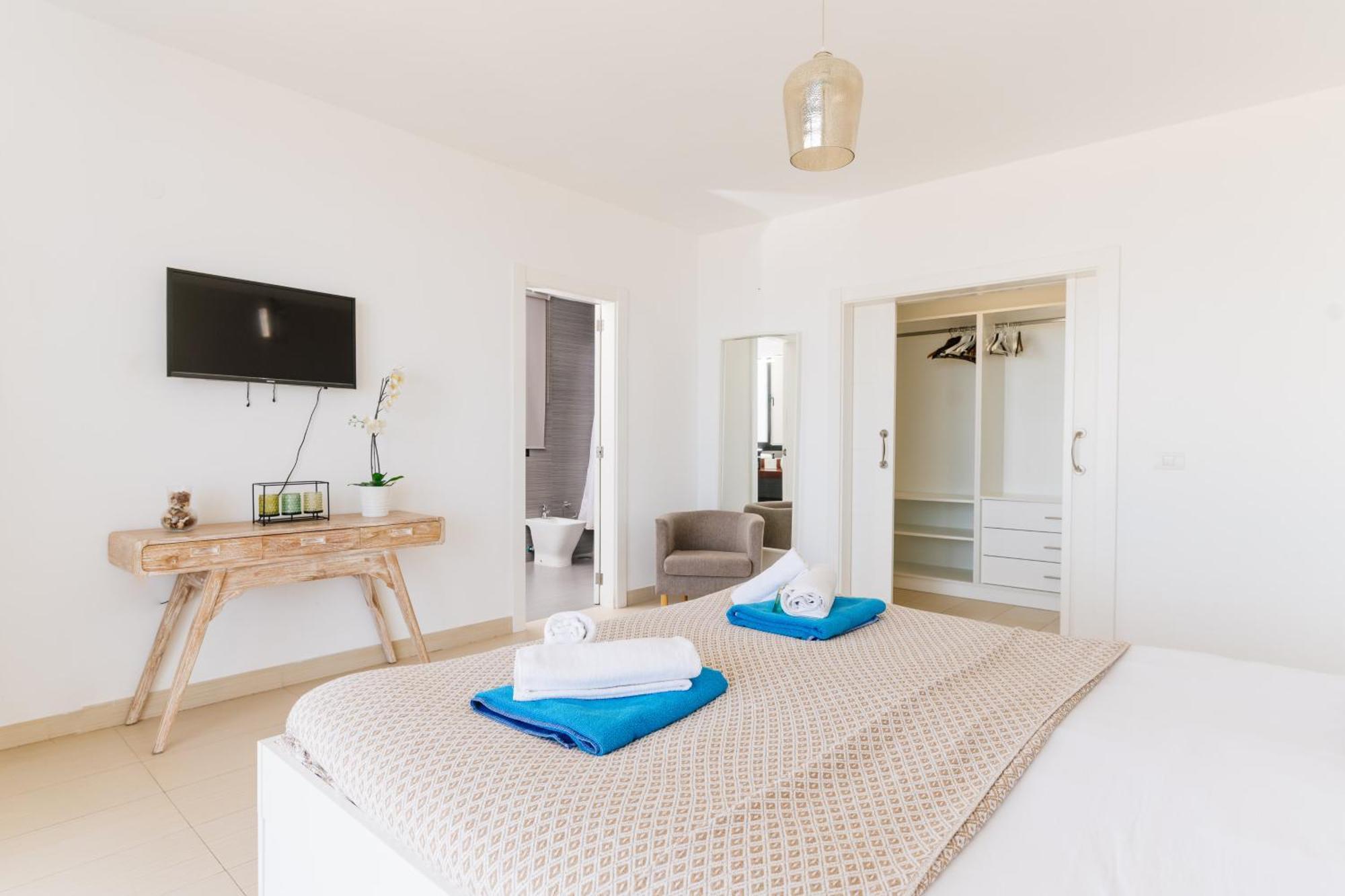 Sunset White Villa - Ocean View, Jakuzzi, Heated Pool, Air-Conditioning, Grill Плая де лас Америкас Екстериор снимка