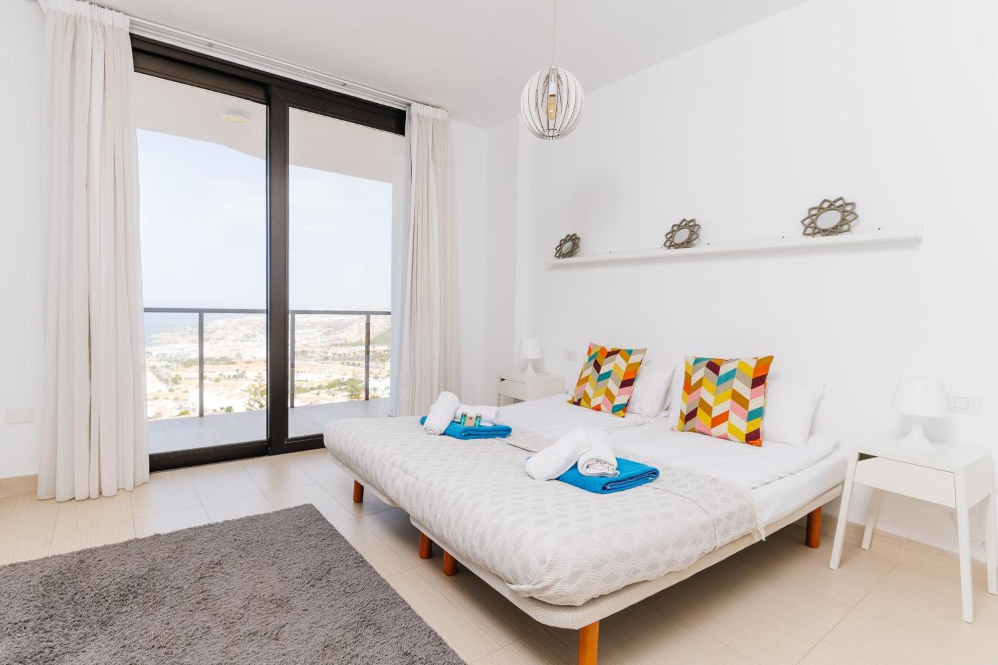 Sunset White Villa - Ocean View, Jakuzzi, Heated Pool, Air-Conditioning, Grill Плая де лас Америкас Екстериор снимка
